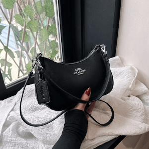 Bannett Shoulder Bags