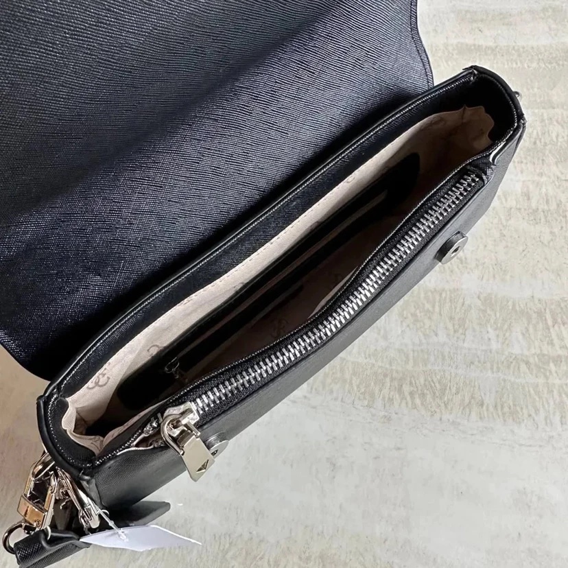 Bose Shoulder Bag - Image 4