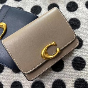 Chino wallets